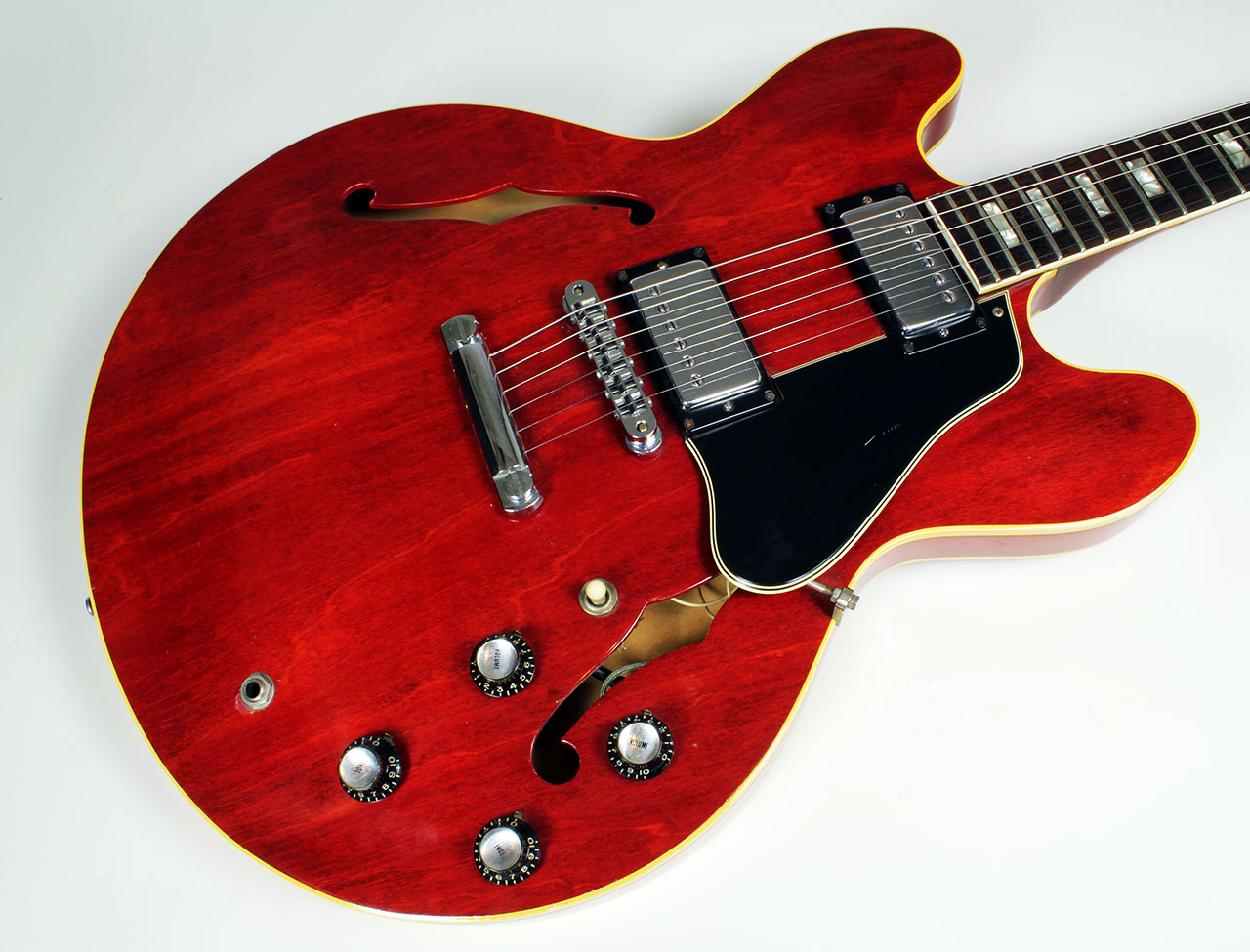 Gibson_es335_1967_cons_top_1.jpg