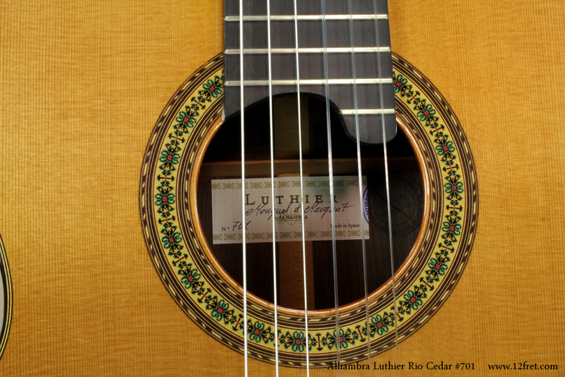 Alhambra Luthier Rio Concert Classical Cedar 701 label