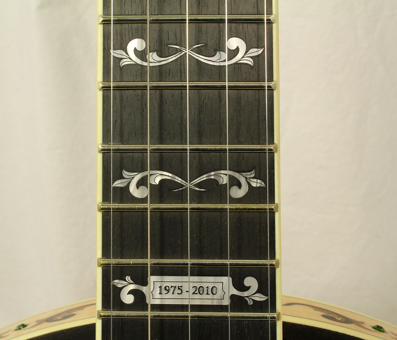 Deerring 35th Anniversary Limited Edition Banjo  Upper neck inlays and plaque
