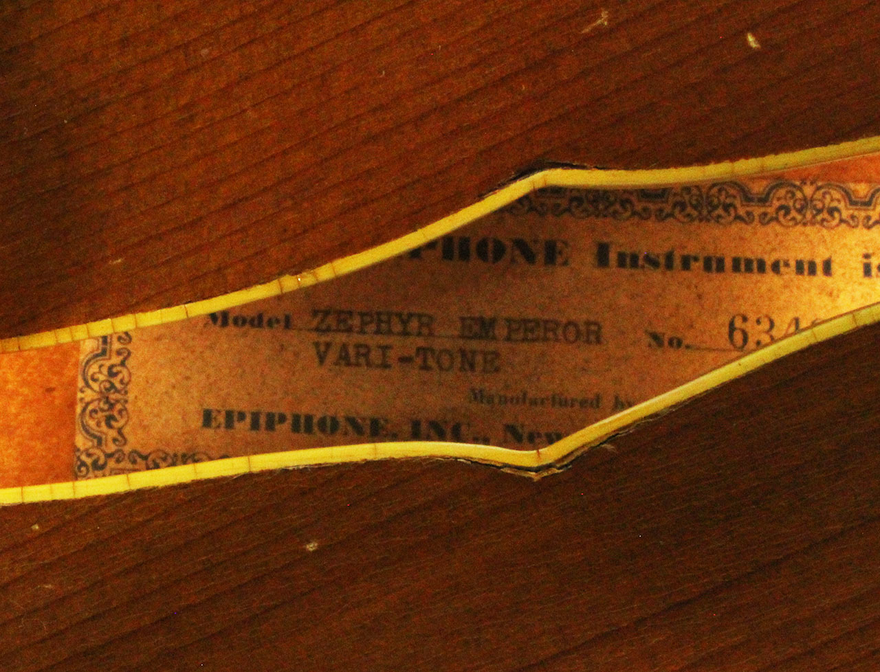 Epiphone_zephyr_emperor_VT_1951_cons_label_1