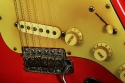 Fender_strat_1961_coral_bridge_1