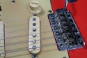 Fender_strat_1961_coral_bridge_3