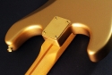 Fender_strat_gold_LTD_1989_cons_neck_joint_2