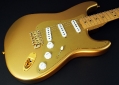 Fender_strat_gold_LTD_1989_cons_top_1