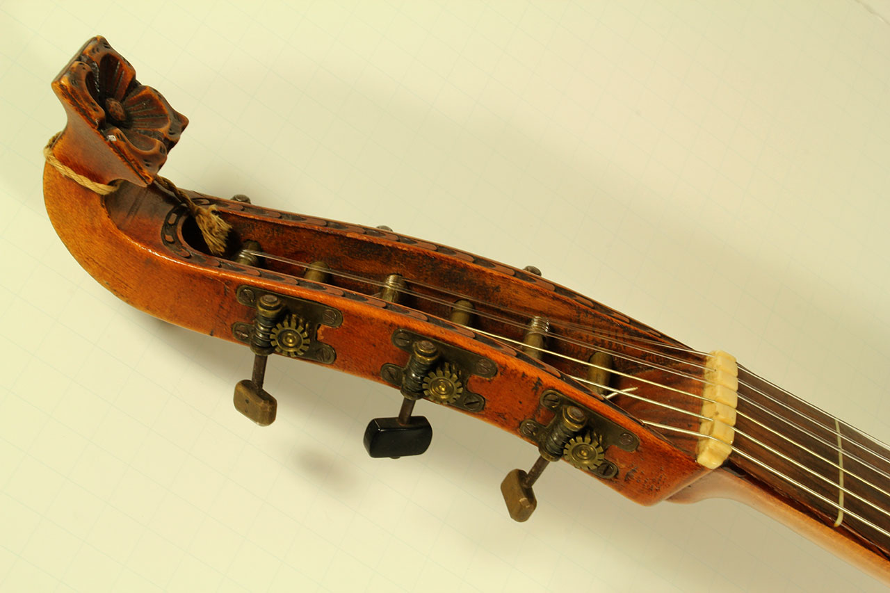german_guitar_lute_20s_cons_head_bass_side_1