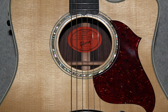 gibson_songwriter_deluxe_top2