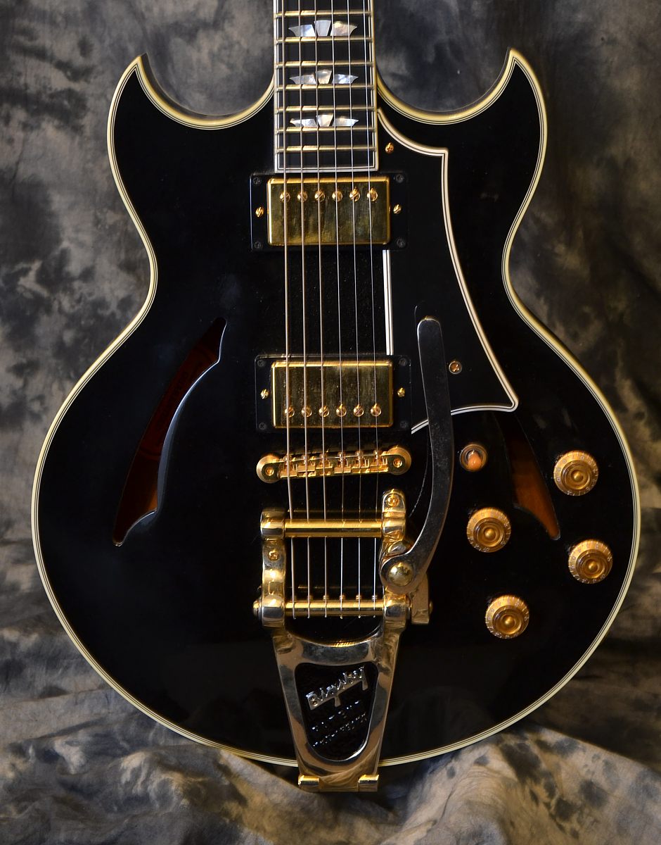 Gibson_Johnny A Blk_2007(C)_top