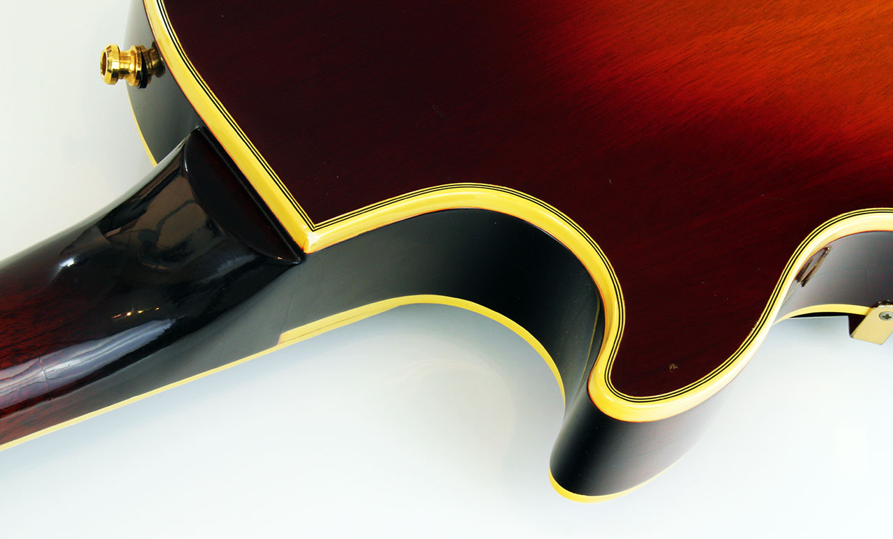Gibson_lp_custom_1972_cons_cutaway_rear_1