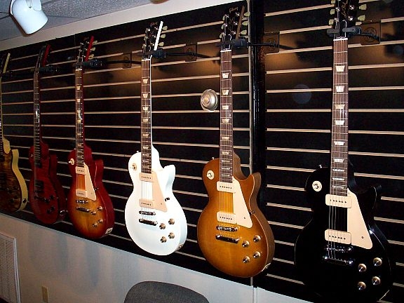 Nashville_Day_2_Gibson_USA_Display_Room