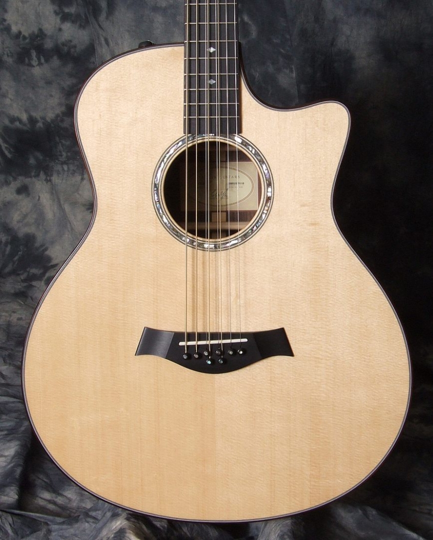 Taylor 8 String Baritone Guitar Top