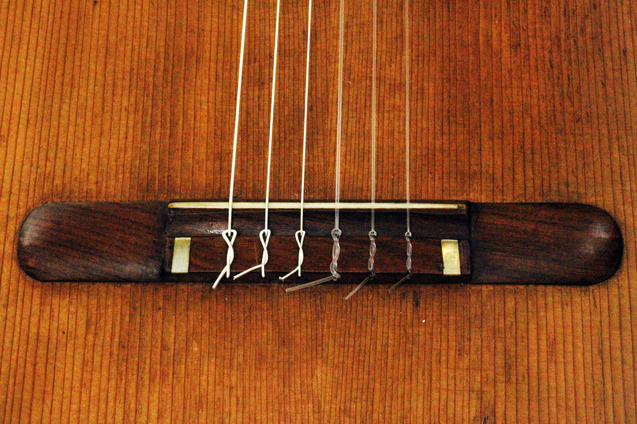 Telesforo_Julve_lyra_guitar_1900_cons_bridge_1
