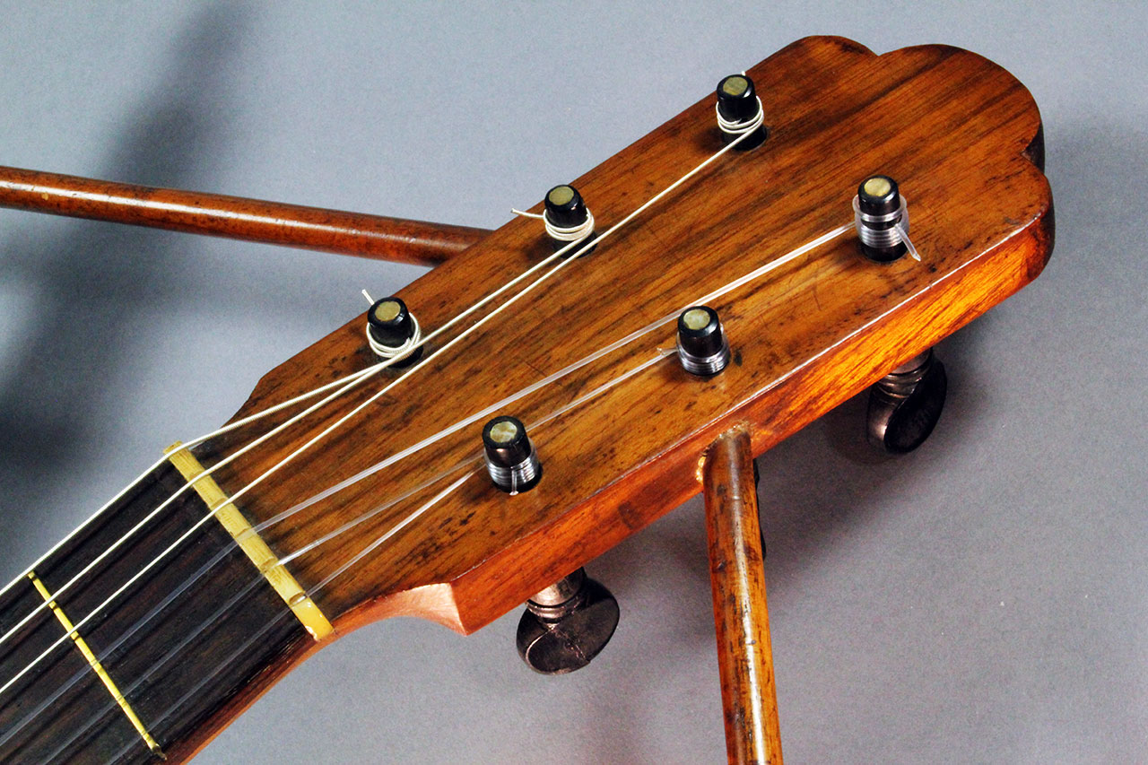 Telesforo_Julve_lyra_guitar_1900_cons_head_front_1