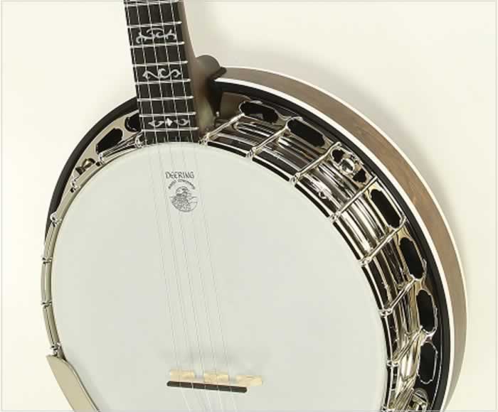 Deering Rustic Wreath 5 String Banjo www.12fret
