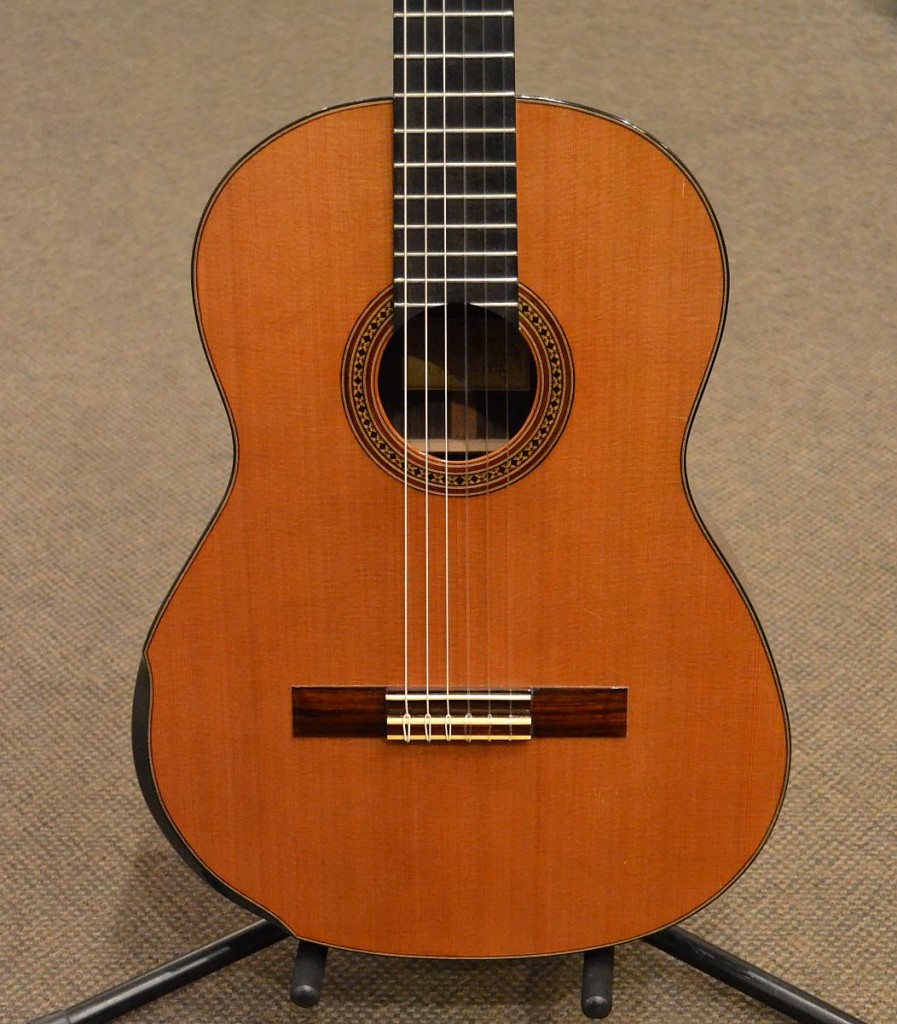 An extremely rare classical guitar, handmade by G.W.Barry in 1996.
 
Gordon Barry routinely built classical guitars when he worked with Larrivee guitars in the late 70s and early 80s. Since then he has built hundreds of steel string guitars but this privately commissioned classical guitar is a truly special instrument!