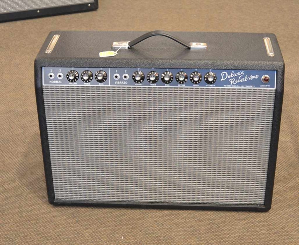 This Fender Deluxe Reverb Reissue from 2008 is in great shape and selling for $699.99