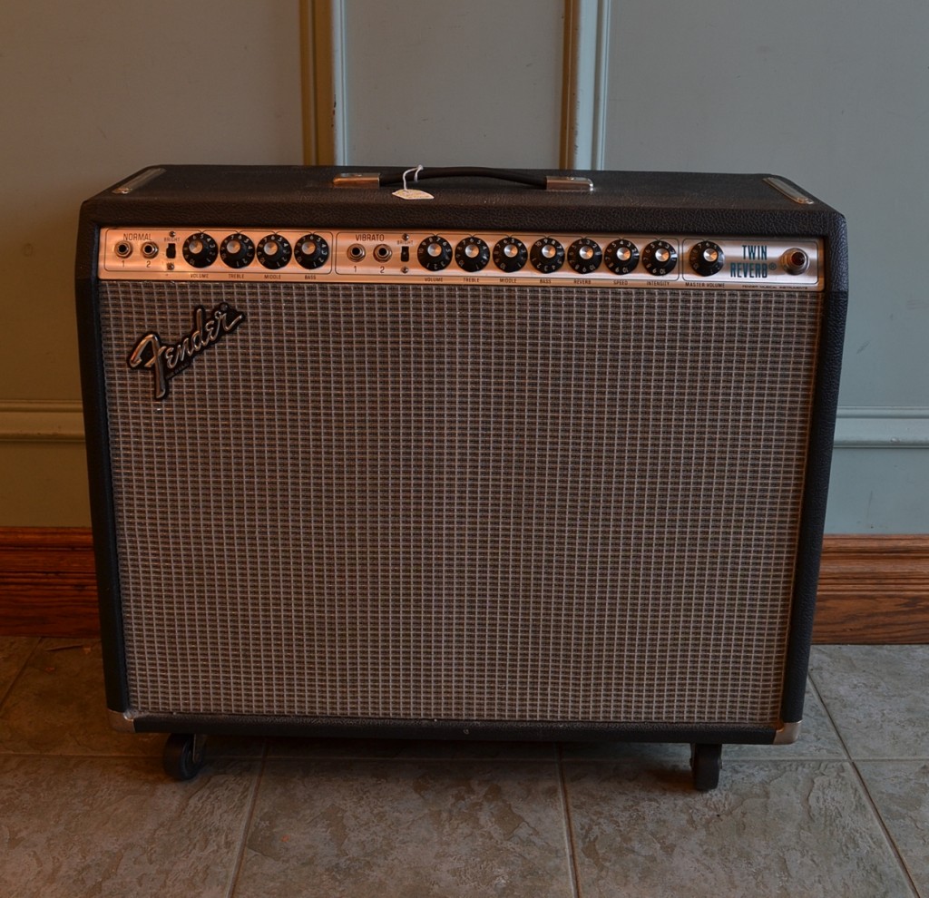 This silver panel Fender Twin Reverb from 1976 is in excellent overall shape and pumps out 80 watts of tone through 2 12