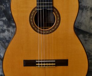 Larrivee Classical 1975 (Consignment) No longer available